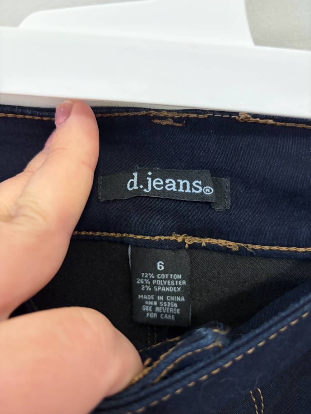 d. jeans Dark Indigo Rolled Hem Denim Shorts size 6 - Picture 4 of 7